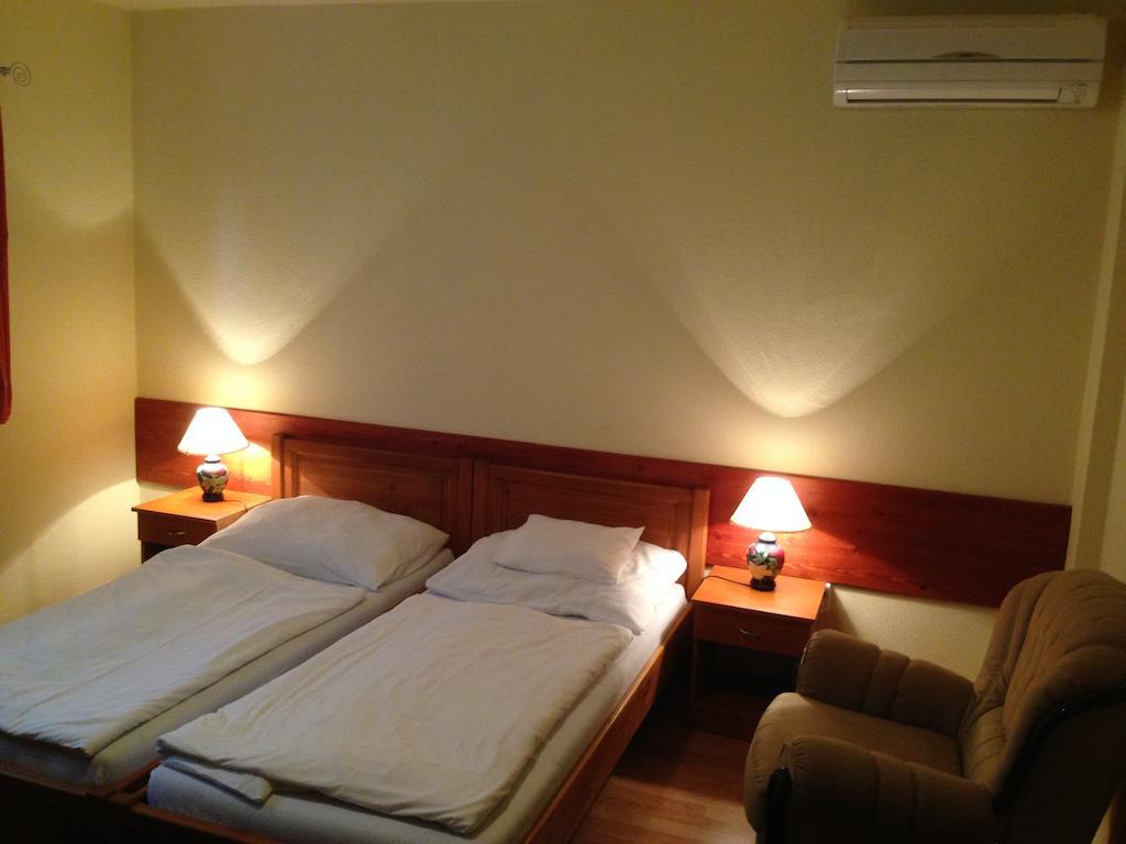 Fonyód Juhasz Fogado Bed & Breakfast 部屋 写真